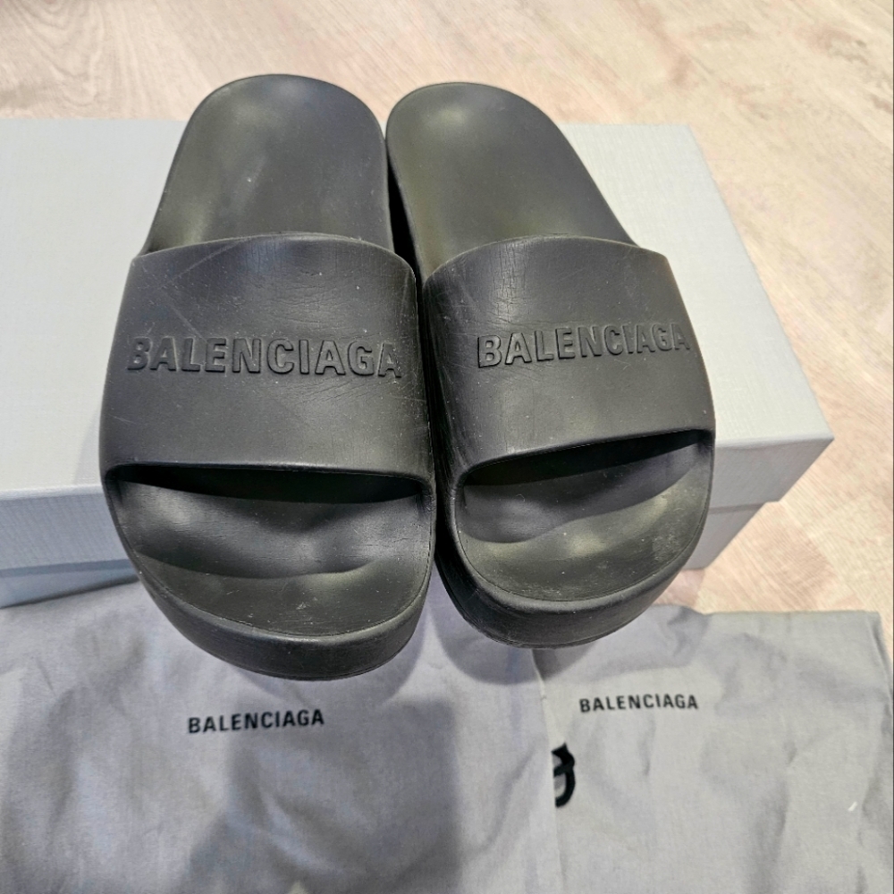 Balenciaga Chunky Black Slide